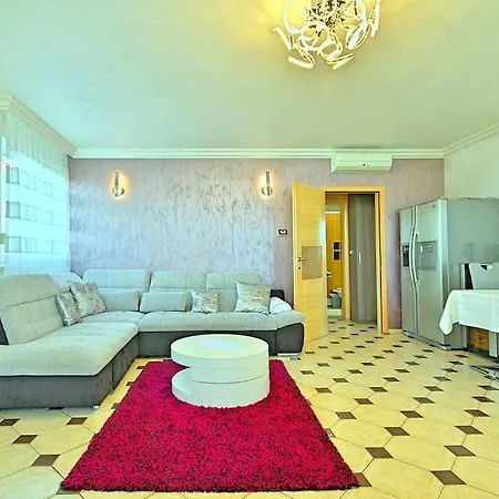Viki Apartment